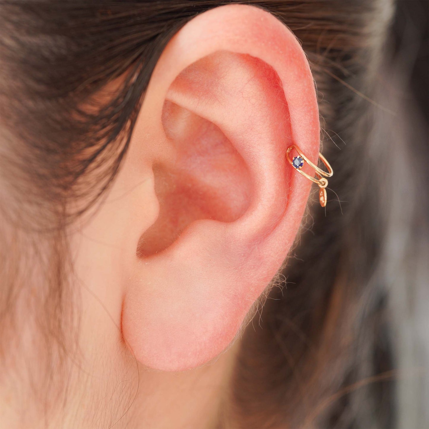 Gold Line Collection Earcuffs < Sapphire >