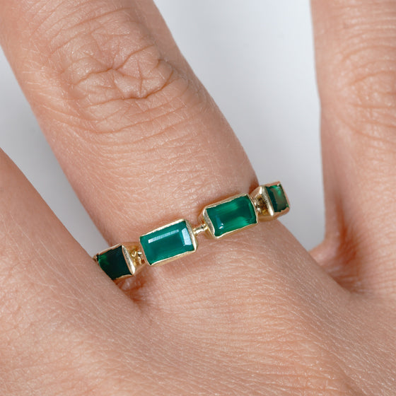 Queen　Collection Ring <  Green Onyx >