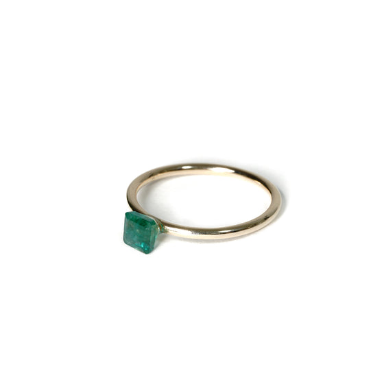 Loose stones Collection  Ring< Emerald >